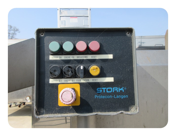 stork 20180409-02.jpg